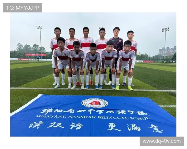 世纪职校足球队:青春拼搏铸就辉煌梦想,展现校园体育风采 世纪职校足球队:青春拼搏铸就辉煌梦想,展现校园体育风采